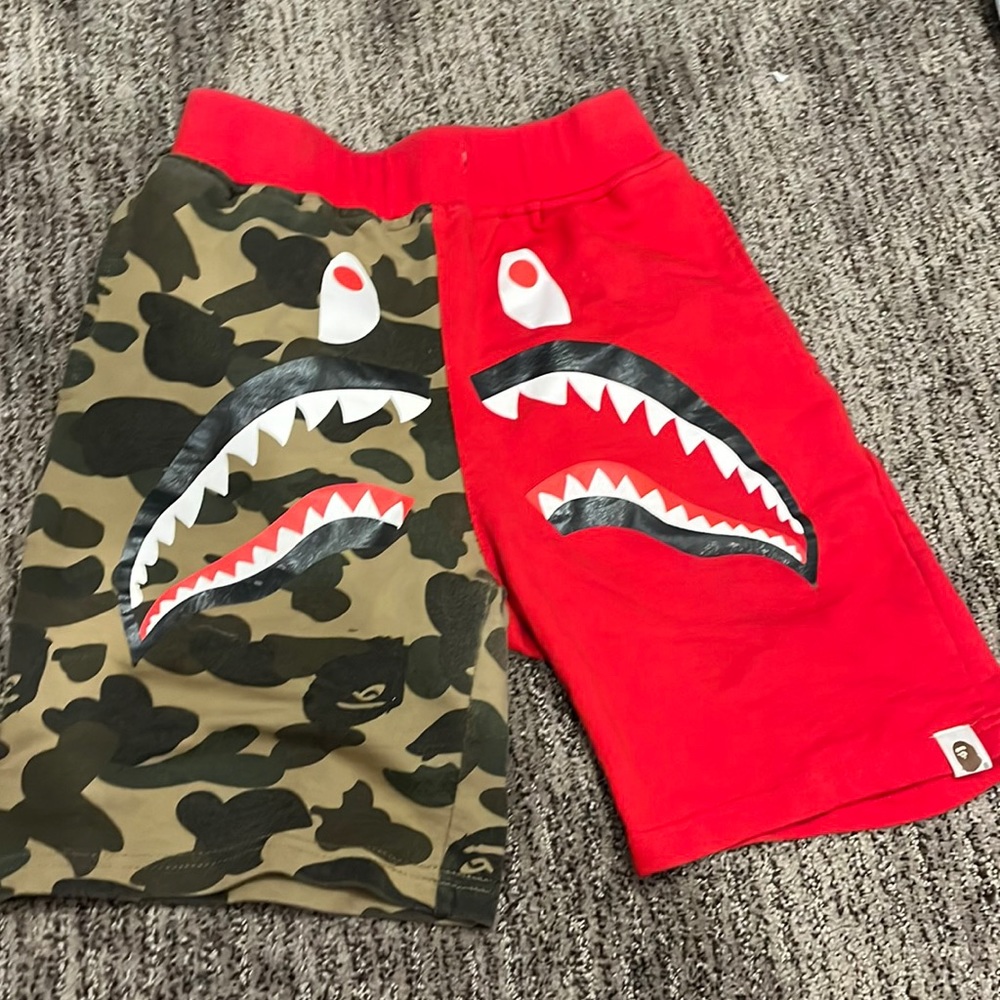 Men’s size small bape shorts